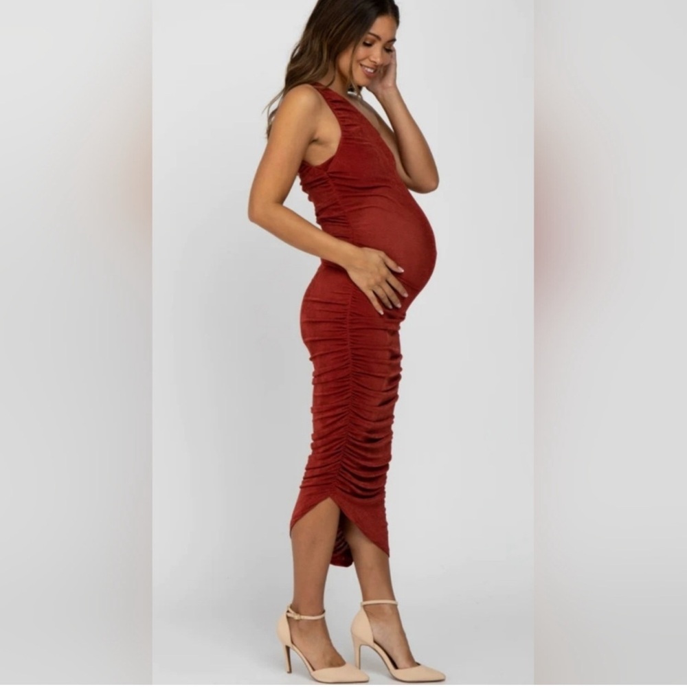 Elegant One-Shoulder Maternity Dress in Rust